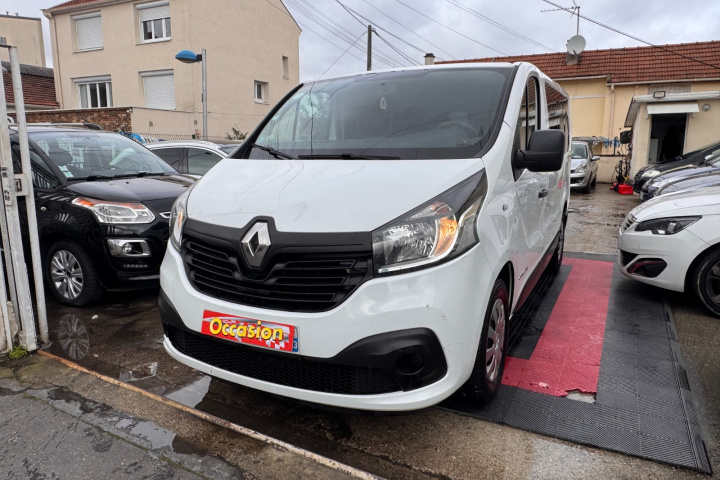 RENAULT TRAFIC COMBI
