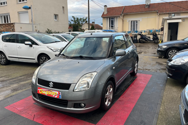 SUZUKI SWIFT